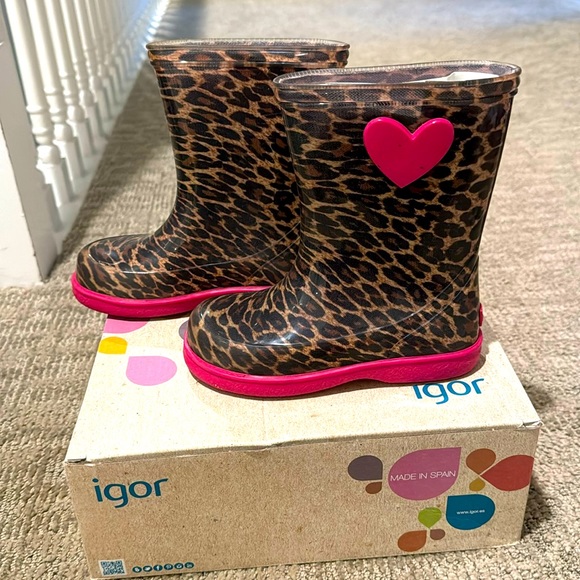 Pink and leopard heart rain boots - Picture 1 of 3